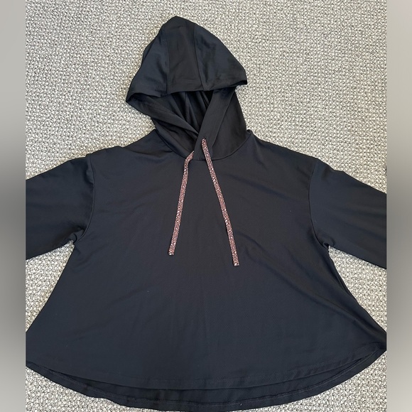 Fabletics Women’s Long Sleeve Lightweight Hoodie Black + Leopard Print Size XS - Picture 2 of 4